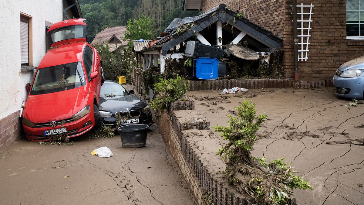 Záplavy v Evropě zabily víc než 180 lidí, mrtvých bude dál přibývat